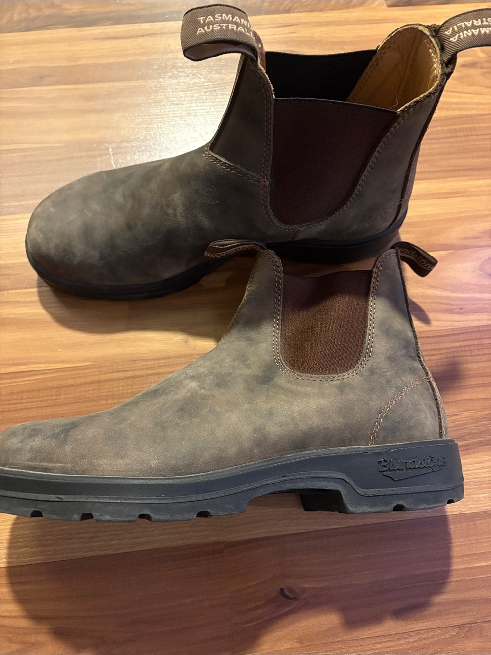 Blundstone Brown Chelsea Leather Work Boots Unisex